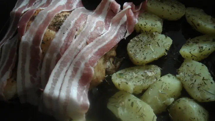 Курочка в гнёздышке - курица в чесночном креме с картофелем в лимонном соке: шаг 5