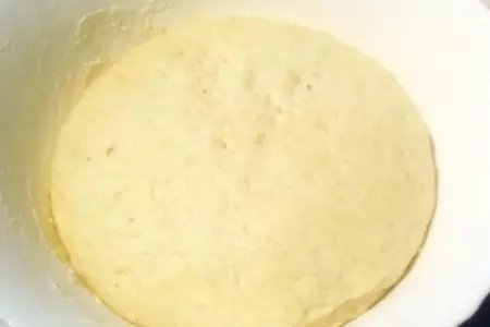 Булочки с марципановой начинкой: шаг 1