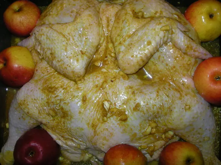 Жареная курочка с печеными яблоками: шаг 5