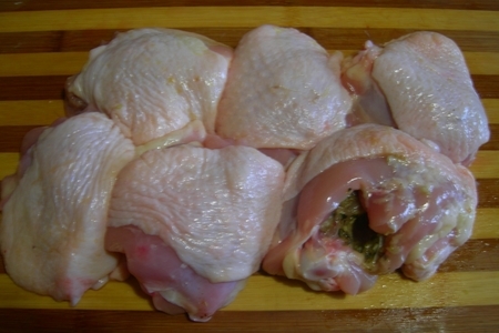 Куриные бедрышки в двойном маринаде, запеченные на решетке: шаг 2