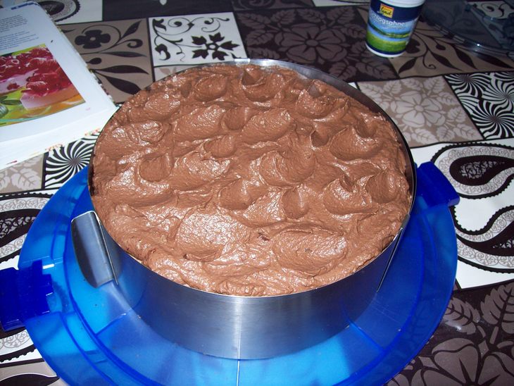 Малиново-шоколадный торт.: шаг 7