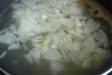Суп рыбный "bychki v tomate": шаг 2