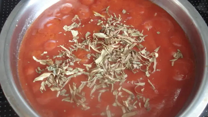 Суп рыбный "bychki v tomate": шаг 3