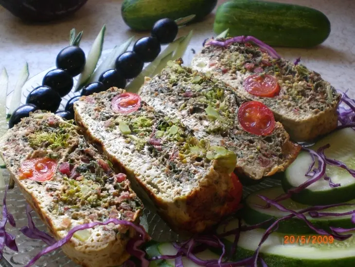 Фритата со свекольной ботвой,брокколи и помидорами черри или  вкусный овощной омлет: шаг 6