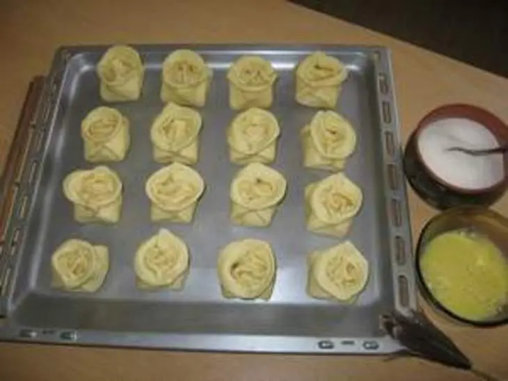 Булочки с яблоками: шаг 7