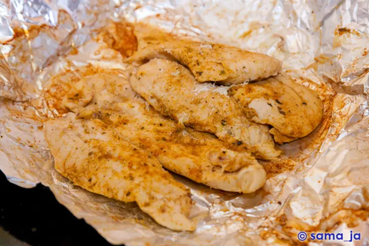Роллы из баклажанов с курицей и спагетти: шаг 7