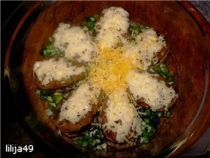 Мясной закусочный торт "ромашка": шаг 8