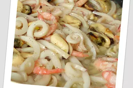 Спагетти с морепродуктами и соусом "песто": шаг 2