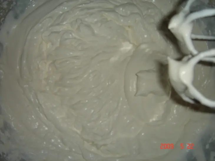 Холодный пирог с клубникой: шаг 3