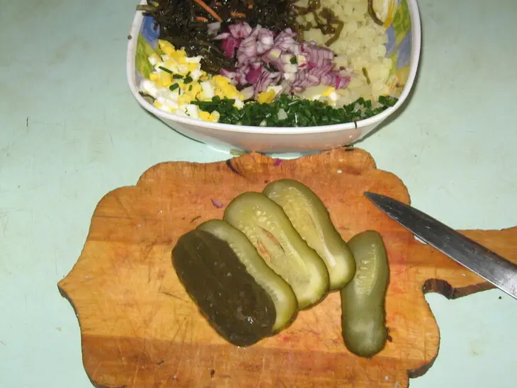 Салат с морской капустой: шаг 2