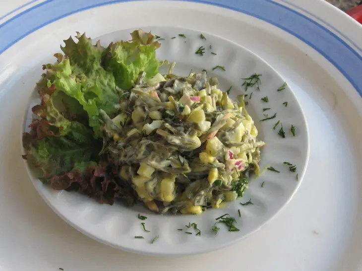 Салат с морской капустой: шаг 3