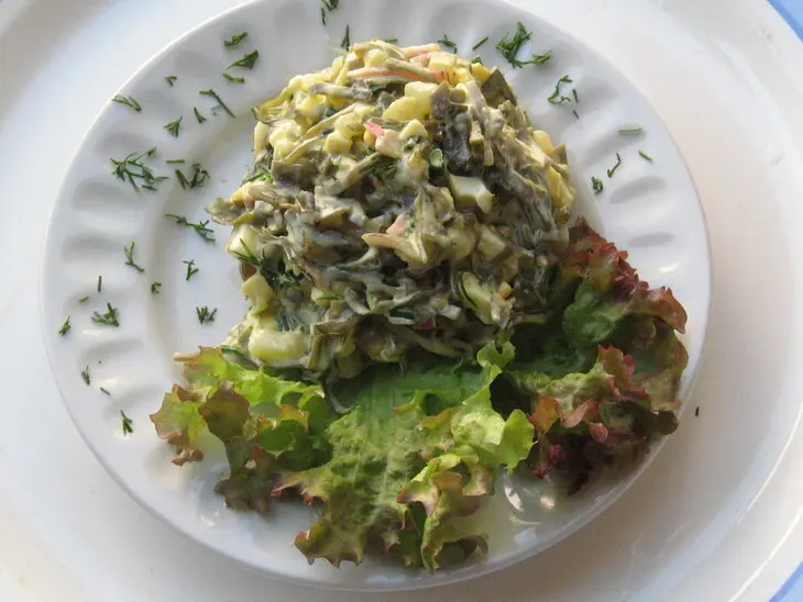 Салат с морской капустой: шаг 4