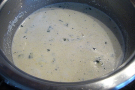 Мясные смужки (полосочки) в луково-йогуртовой оболочке с соусом „три сыра“: шаг 5