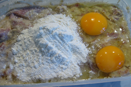 Мясные смужки (полосочки) в луково-йогуртовой оболочке с соусом „три сыра“: шаг 6