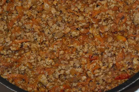 Лумакони с мясной начинкой: шаг 1