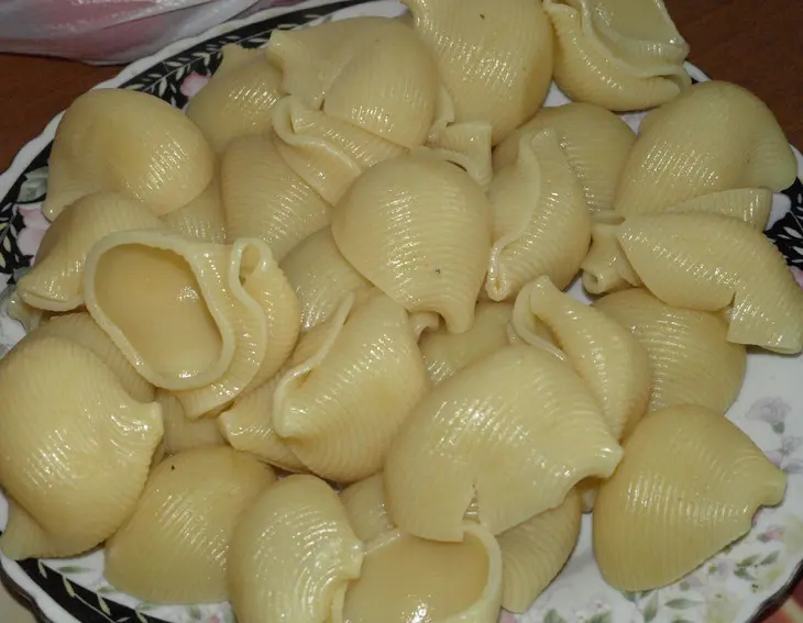 Лумакони с мясной начинкой: шаг 2