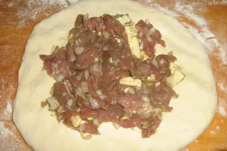 Кубдари-хачапури с мясом: шаг 4