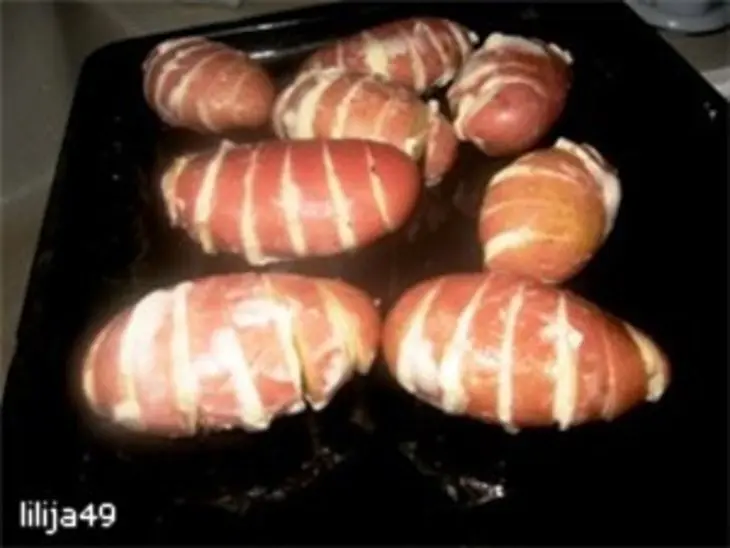 Картофель с чесноком запечённые в духовке: шаг 3