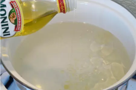 Мясные тефтели по-итальянски, со шпинатом и сыром, под соусом "болоньез".: шаг 7