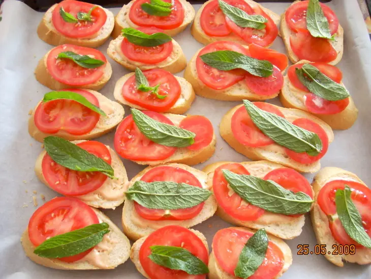 Горячие бутерброды с мятой: шаг 3