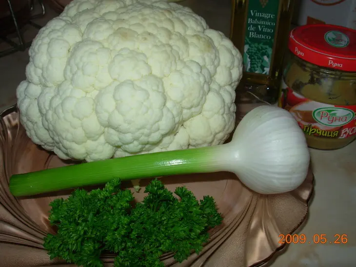 Салат из цветной капусты с маринадом.: шаг 1