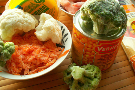 Лапша с овощами и креветками: шаг 1