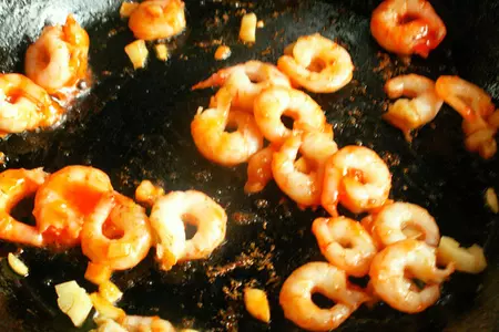 Лапша с овощами и креветками: шаг 4