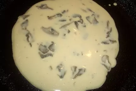 Блинные лепешки с грибами: шаг 3