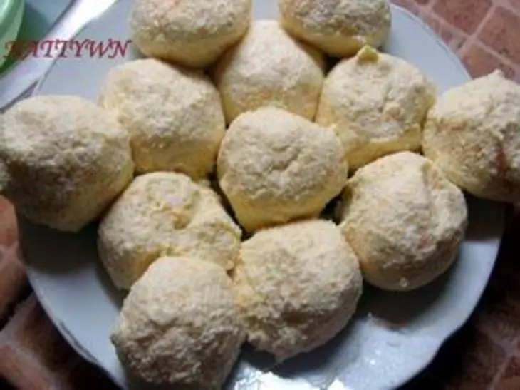 Необычные сырники с шоколадом и малиновым соусом на завтрак.: шаг 4