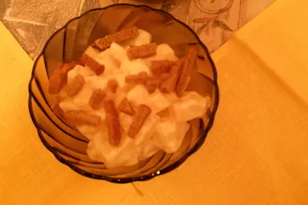 Салат из ананасов и сыра: шаг 2