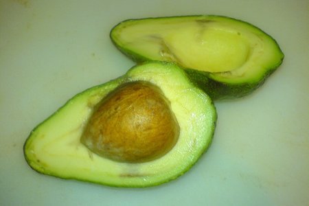 Авокадо. как его съесть и посадить.: шаг 1