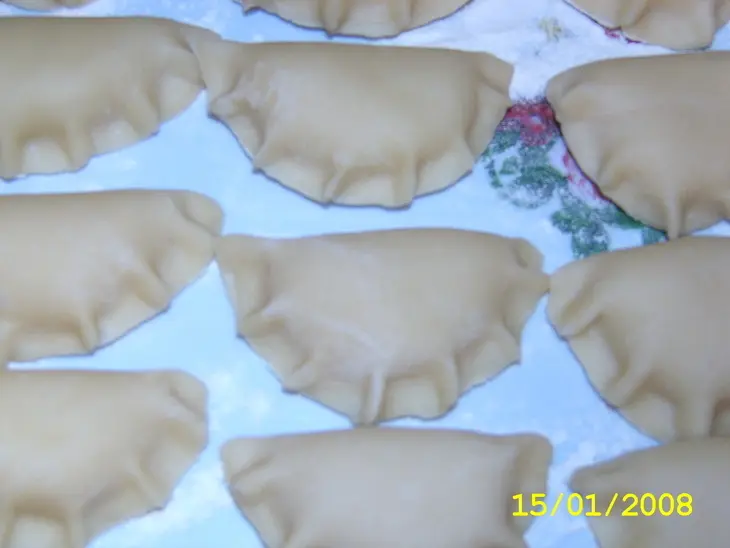 Вареники с картошкой "солнышки": шаг 3