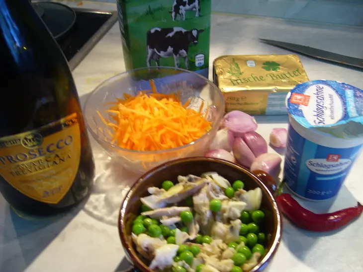 Пикантная скумбрия под соусом с  шампанским: шаг 3