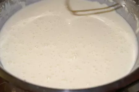 Заварные блинчики на кефире: шаг 3