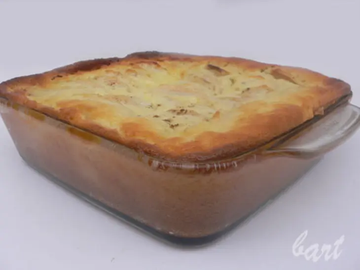Яблочный пирог с корицей и  сметанной заливкой: шаг 4
