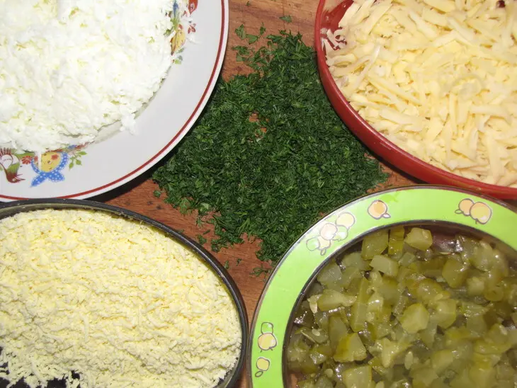 Салат "царский" многослойный: шаг 1