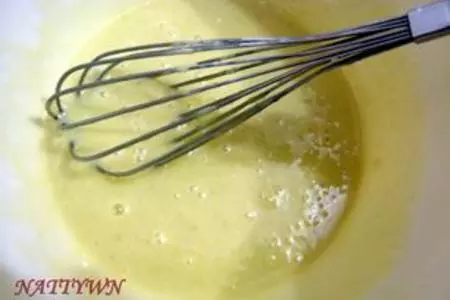 Нежный пирог со свежей клубникой.: шаг 2