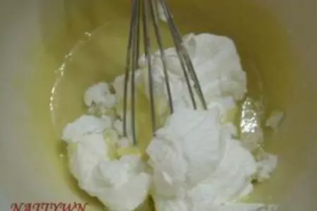 Нежный пирог со свежей клубникой.: шаг 3