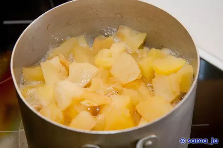 Яблочно миндальный десерт: шаг 1
