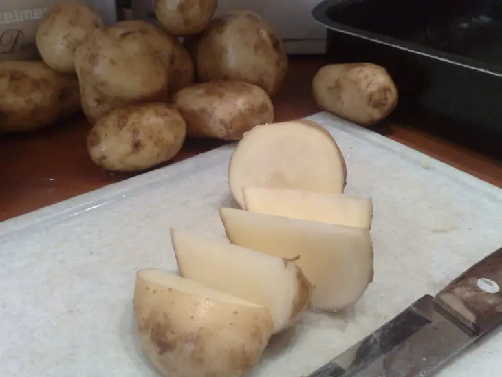Картошка в мундире с курицей и грибами: шаг 4