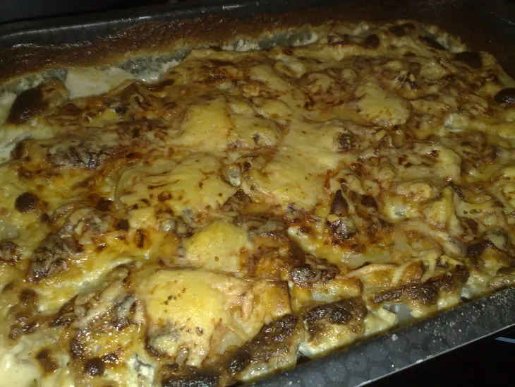 Картошка в мундире с курицей и грибами: шаг 8