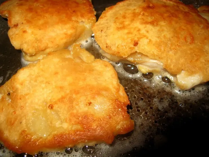 Морской язык в кляре с соевым соусом и сыром: шаг 1