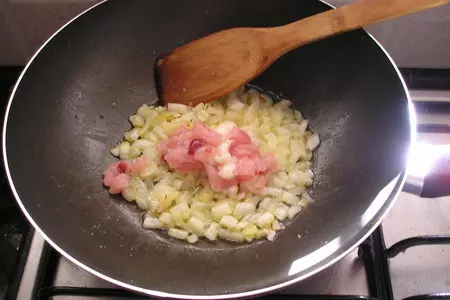 Фаршированная куриная грудинка, запеченная в духовке: шаг 2