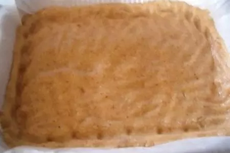 Сливовый пирог со штрейзелем: шаг 2