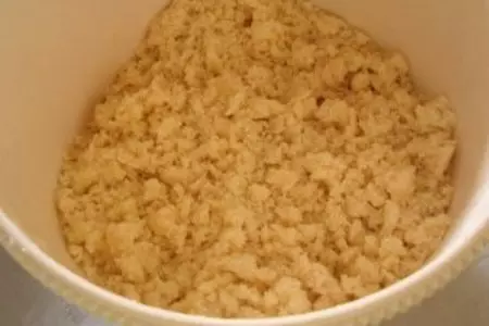 Сливовый пирог со штрейзелем: шаг 4