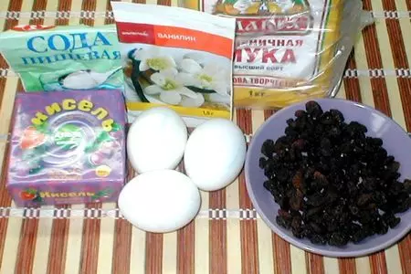 Пирог-губка  на  киселе: шаг 1