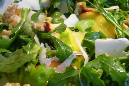 Салат с сельдерем и нектаринами "ароматный": шаг 2