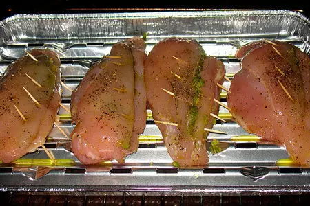 Куриная грудка с фисташковой начинкой: шаг 2
