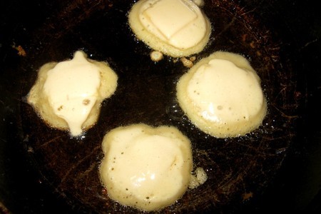 Оладьи с сыром "мини-пирожки": шаг 2