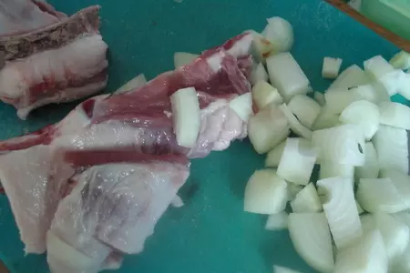Рёбрышки (слышь, молодой барашек, вах!) и овощная подушка для него (от меня...): шаг 1
